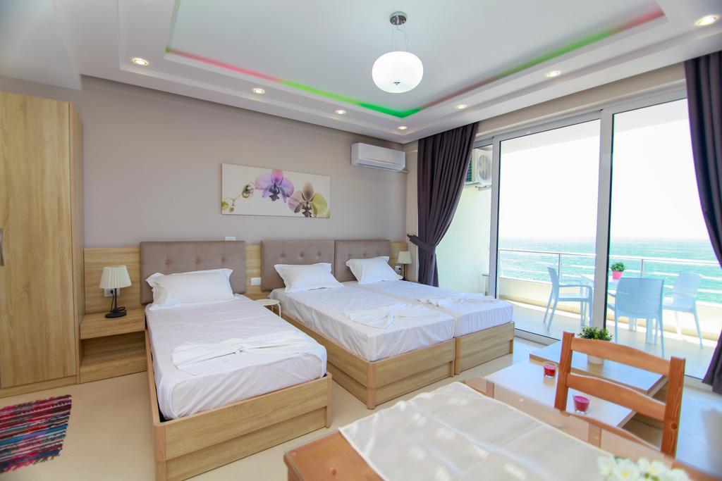 Blue Sea Apartments Саранда Экстерьер фото